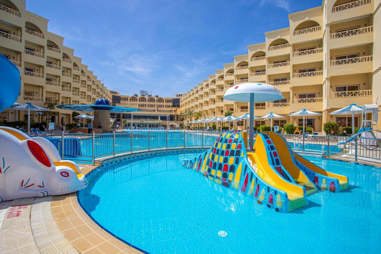 Ośrodek wypoczynkowy Amc Royal & 5*