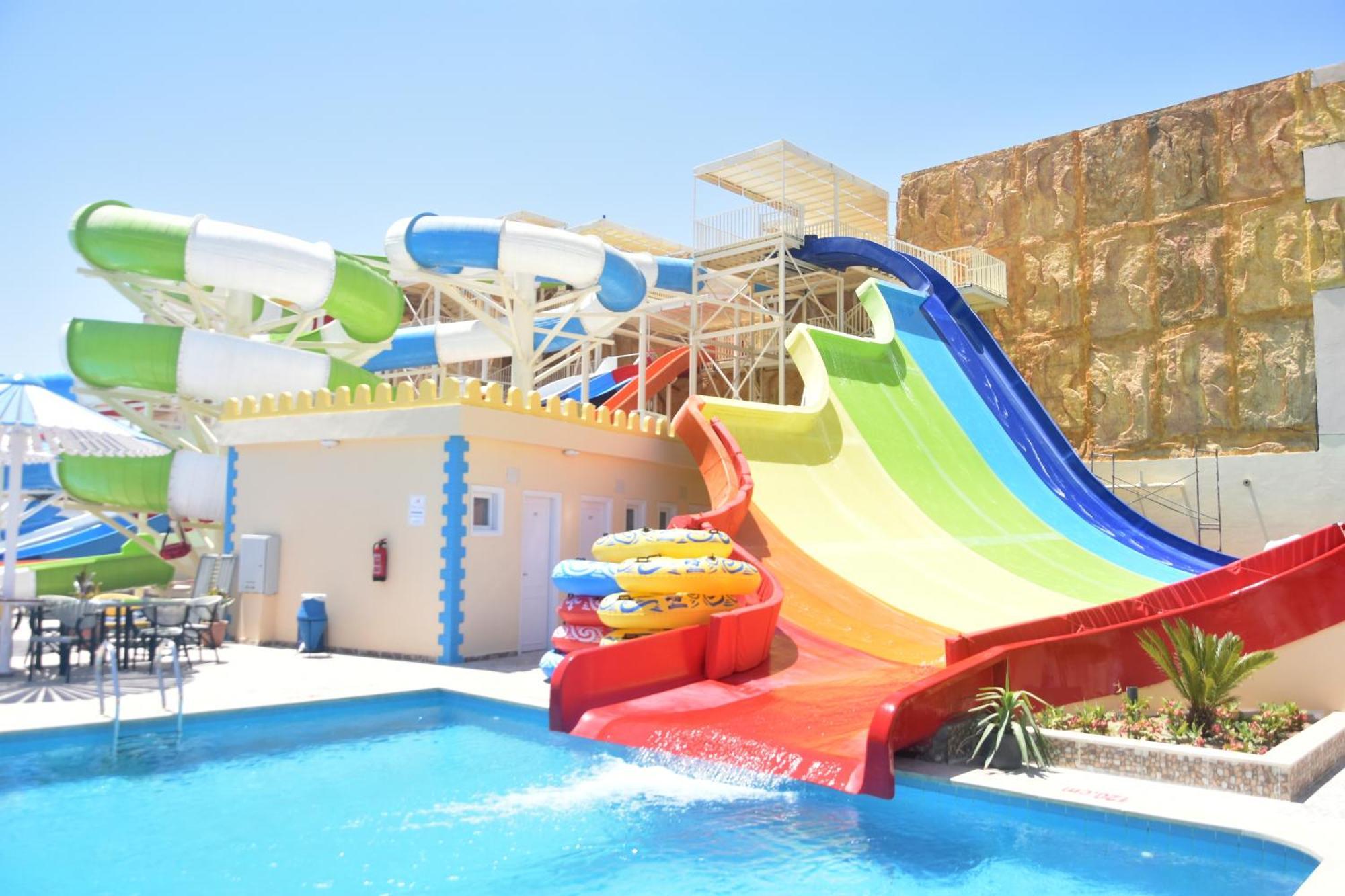 Amc Royal & Ośrodek wypoczynkowy 5*